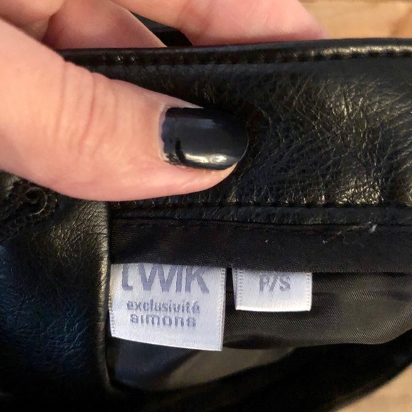 Faux leather skirt - Picture 3 of 3